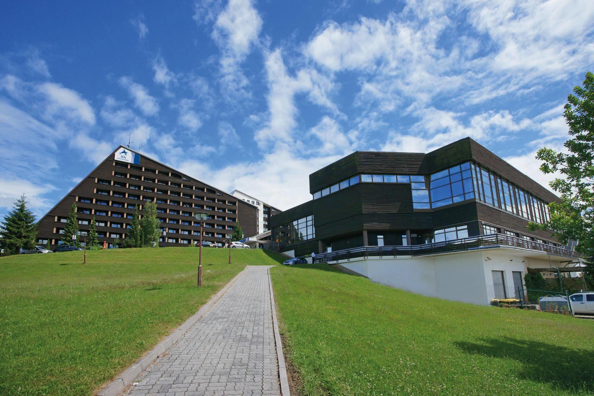 Ifa Schoeneck Hotel & Ferienpark エクステリア 写真